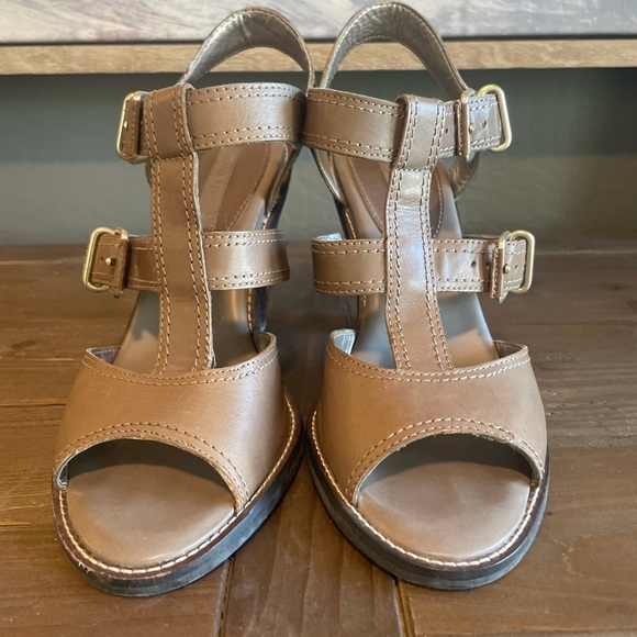 Banana Republic Heels - Picture 3 of 9